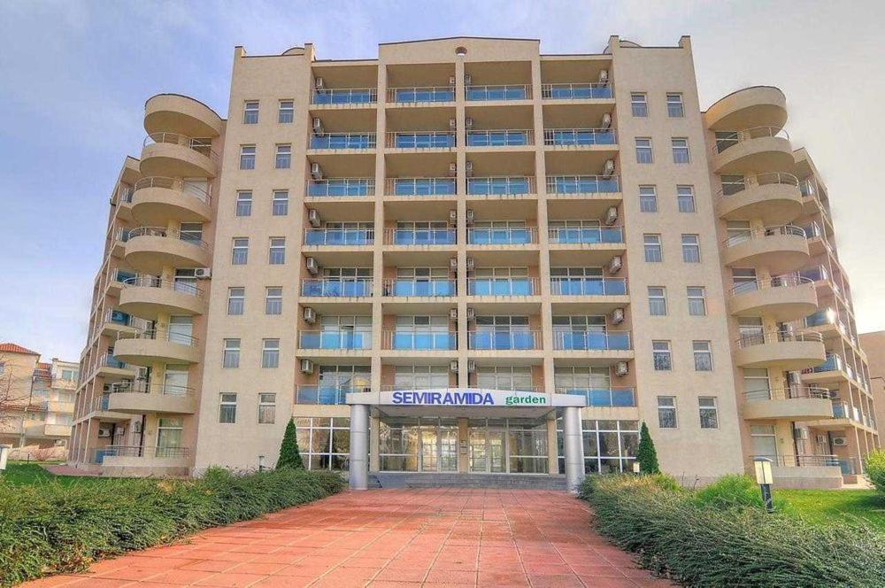 Appartement In Semiramida Gardens Sunny Beach Exterior photo